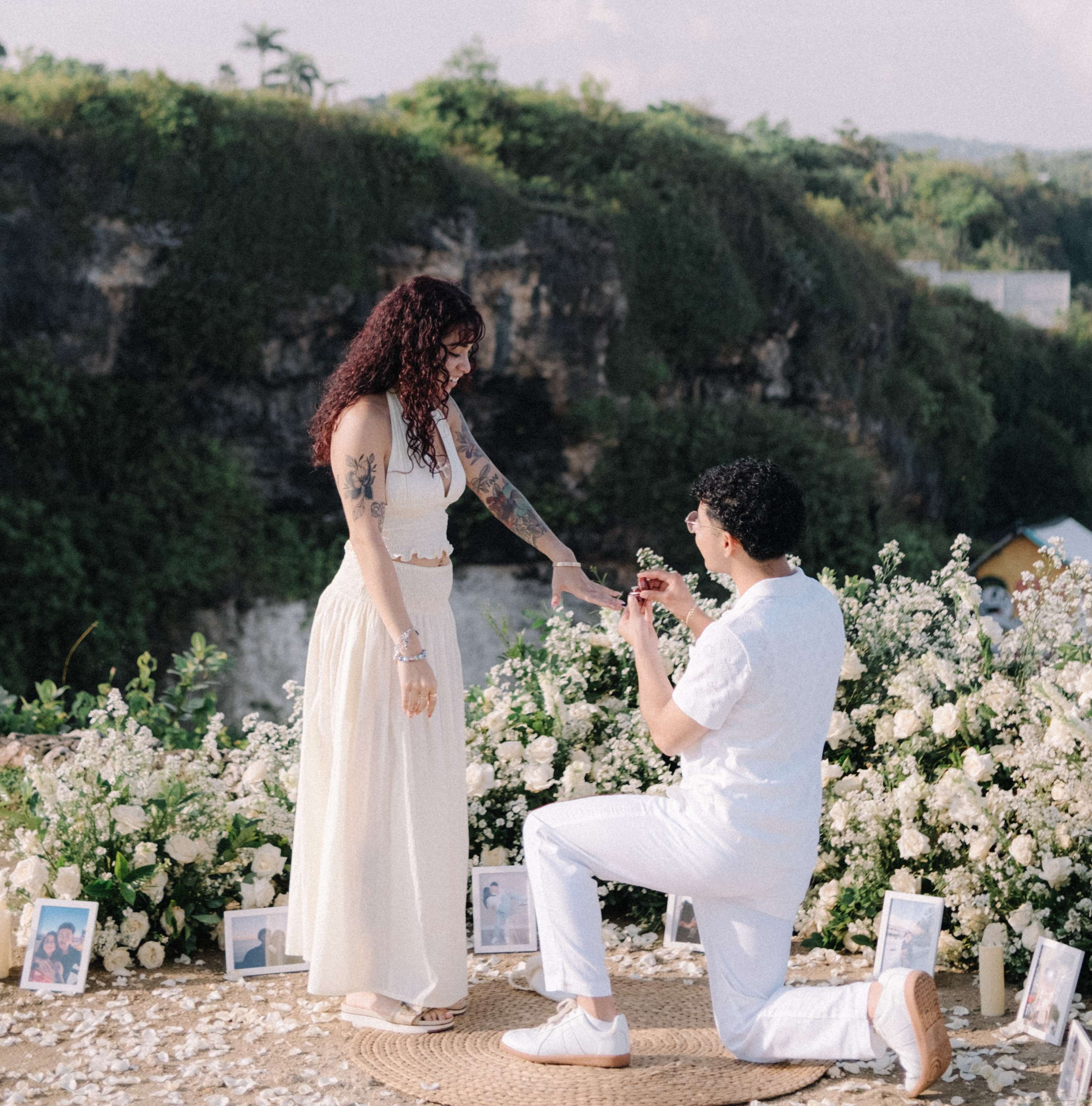 An Intimate Cliffside Proposal — moment 1